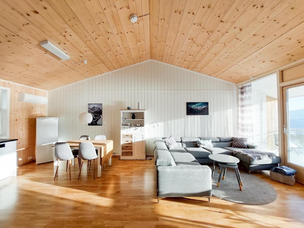 Destination Senja - Stonglandseidet Apartment Екстериор снимка