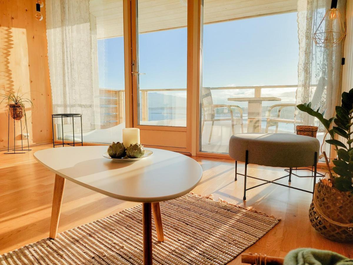 Destination Senja - Stonglandseidet Apartment Екстериор снимка