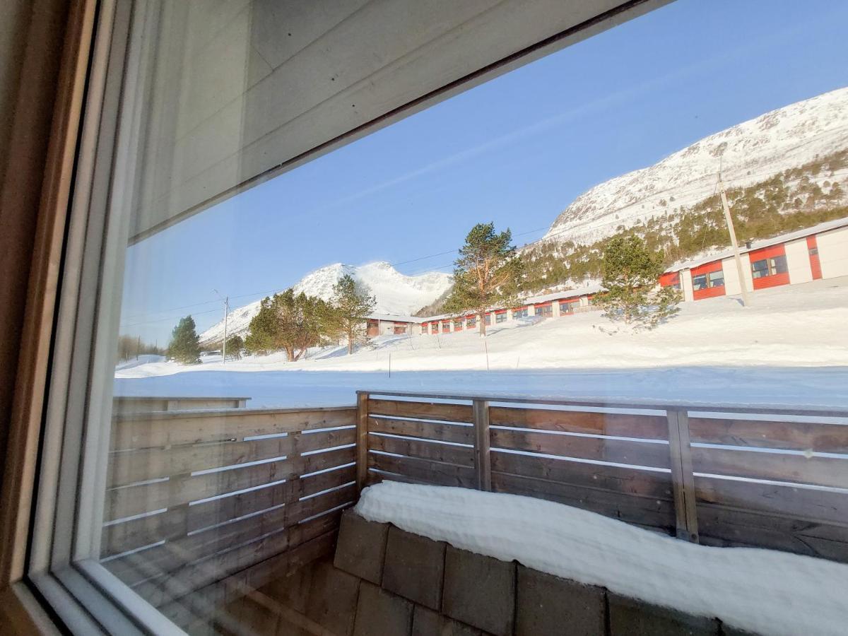 Destination Senja - Stonglandseidet Apartment Екстериор снимка