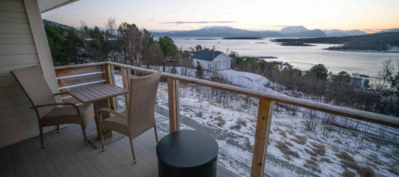 Destination Senja - Stonglandseidet Apartment Екстериор снимка