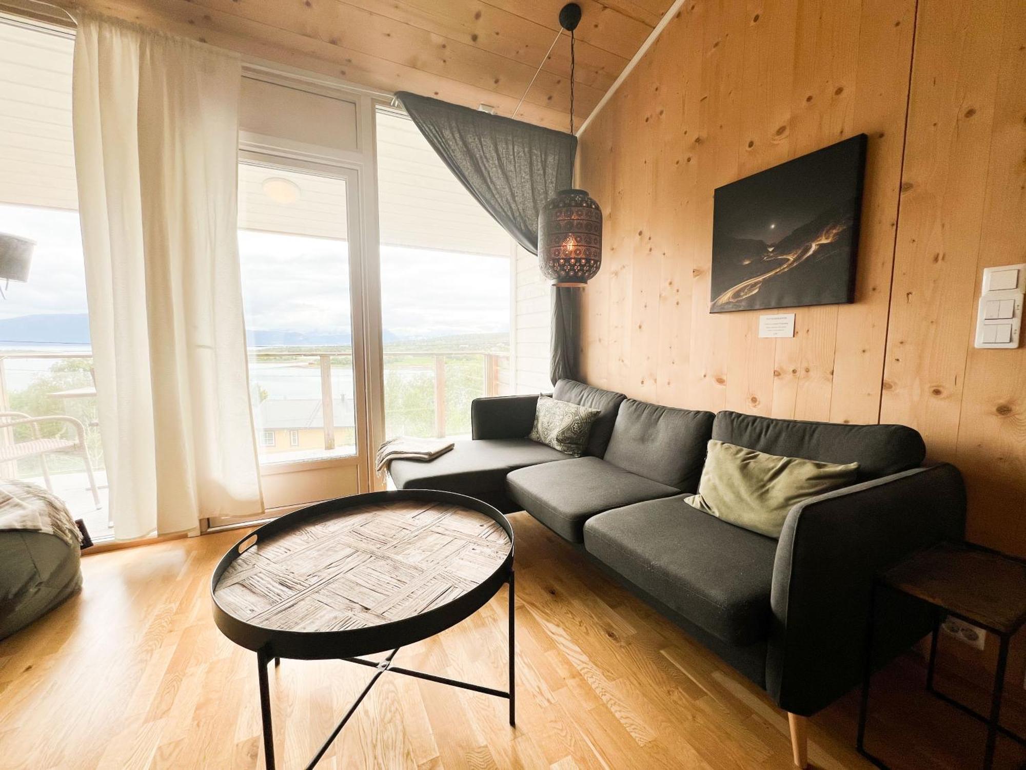 Destination Senja - Stonglandseidet Apartment Екстериор снимка