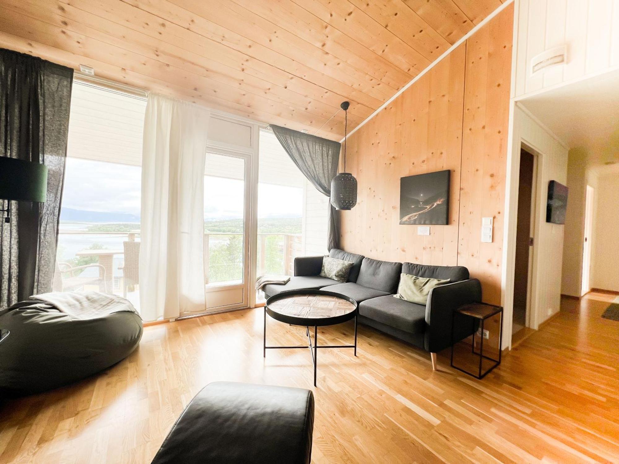 Destination Senja - Stonglandseidet Apartment Екстериор снимка